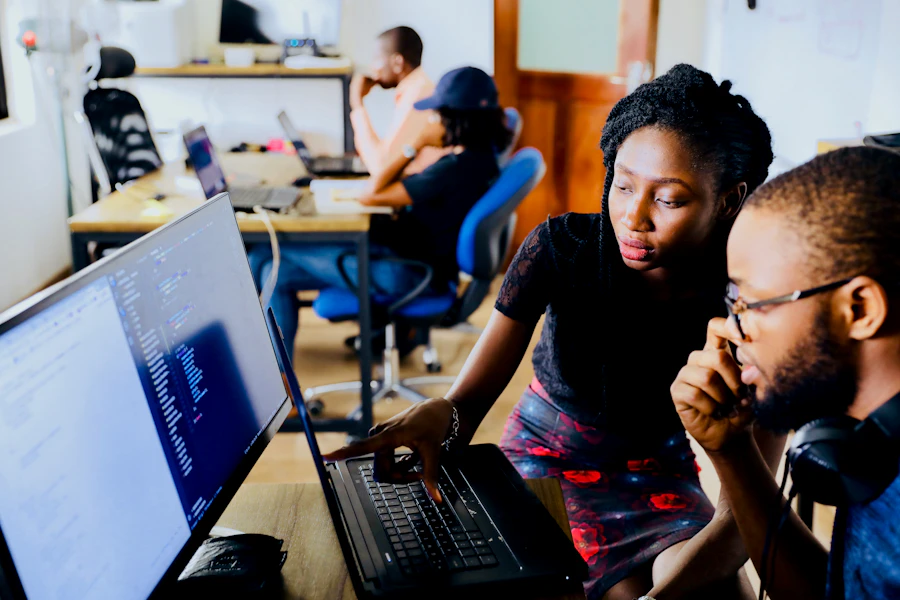 Mentor membantu developer mempelajari teknologi